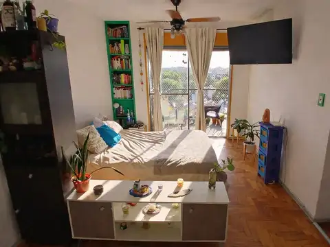 VENTA DEPTO MONOAMBIENTE CON BALCON AV MAIPU