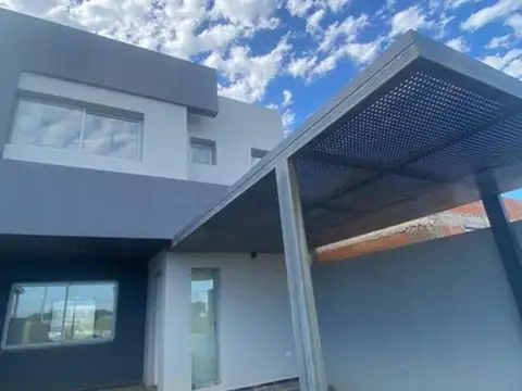 VENTA DUPLEX 3 DORMITORIOS EN BARRIO NORTE