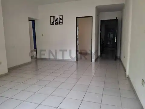 58 entre 15 y 16 1000, Piso 1