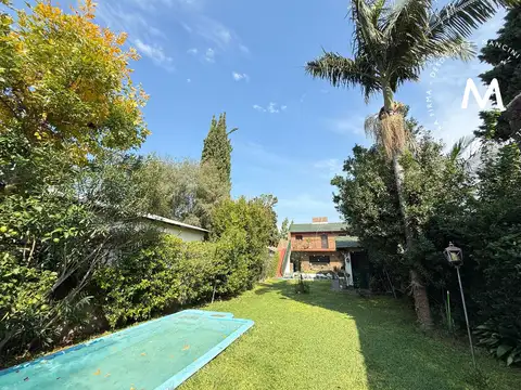 APTO CRÉDITO - Casa en venta de 5 ambientes con cochera - Villa Ballester