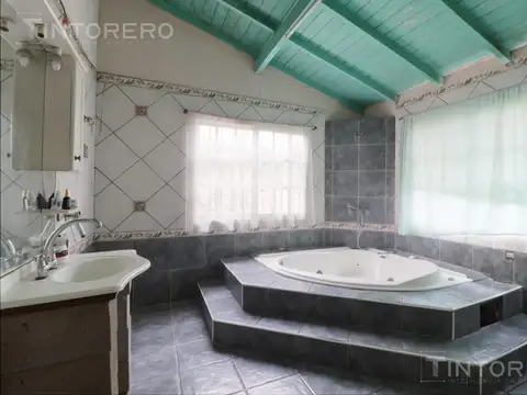 LOTE CON ALTO POTENCIAL DE DESARROLLO!