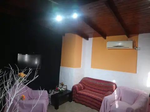 Casa 5 ambientes con 1 baño