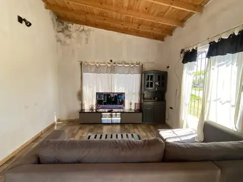Casa 4 ambientes con 1 baño