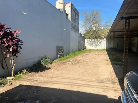 Terreno en Venta 27  mts Fondo