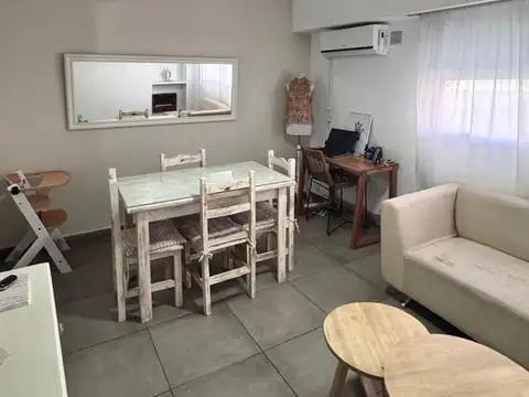 VENTA - DEPARTAMENTO RECICLADO DOS DORMITORIOS CON PATIO - BARRIO LOURDES