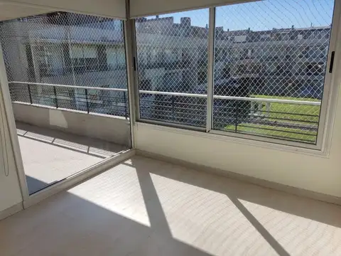 VENTA DE DEPARTAMENTO EN VILANOVA RAMOS MEJIA, 3AMBIENTES,TIPO DUPLEX 97M2
