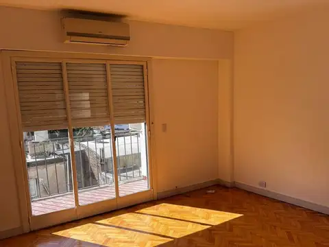 Departamento en Alquiler en Colegiales, $ 950.000