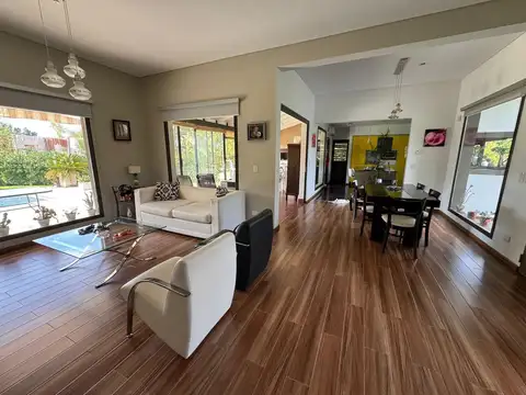 VENTA CASA 4 AMB. IMPECABLE EN LOS POTRILLOS PILAR