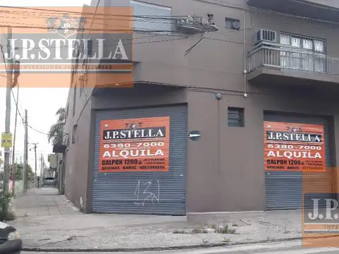 Galpón Industrial 1200 m² en 2 Plantas - Oficinas - Baños y Vestuarios - Montacargas - San Justo