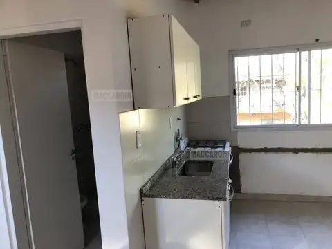 Depto Tipo Casa 2 ambientes con 1 baño