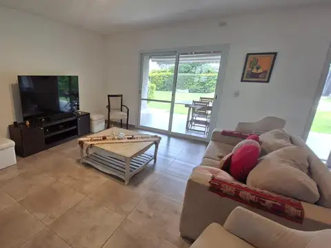 Casa en Venta en El Cantón, USD 220.000
