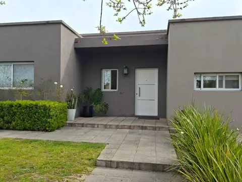 VTA CASA 4 AMBIENTES EN EL CANTON PUERTO