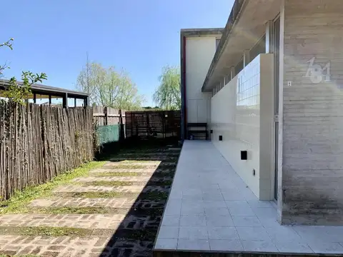 Aristóbulo Del Valle 4500