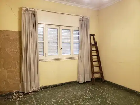 Casa 6 ambientes con 4 baños