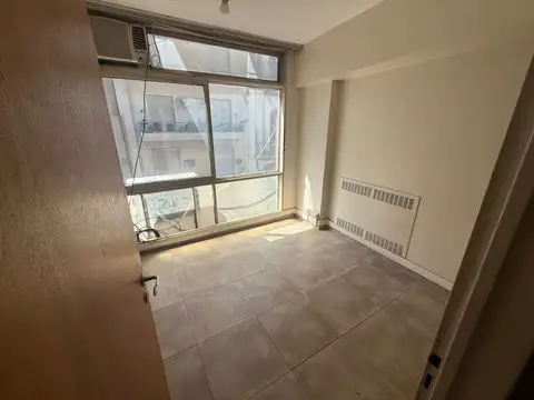 Oficina en Alquiler en Monserrat, $ 700.000