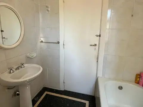 Depto Tipo Casa en Venta en Olivos, USD 120.000
