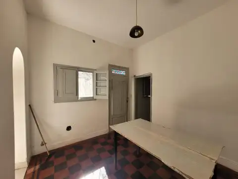 Depto Tipo Casa en Alquiler en Echesortu, $ 520.000