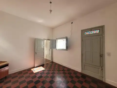 Depto Tipo Casa en Alquiler 50 años