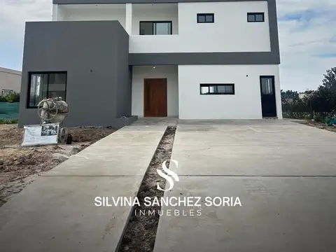 VENTA CASA 5 AMBIENTES, BARRIO PRIVADO MONET