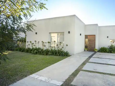 Casa en Venta 4 Ambientes en Barrio San Sebastián