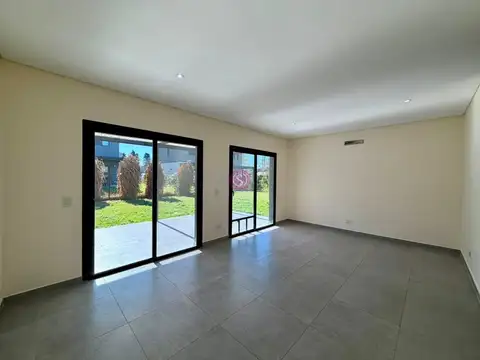 Departamento en Alquiler de 3 dormitorios