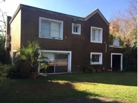 Bartolomé Mitre 876