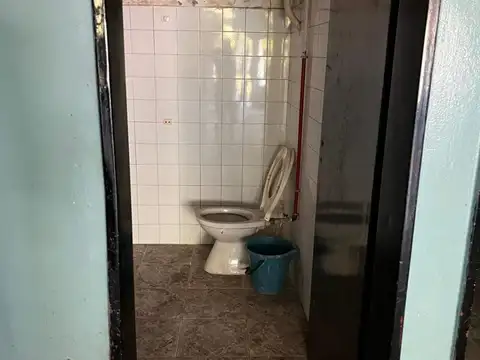 Local en Venta Via Púb.