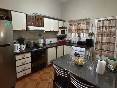 HERMOSA CASA MAS LOCAL.VENTA/ PERMUTA