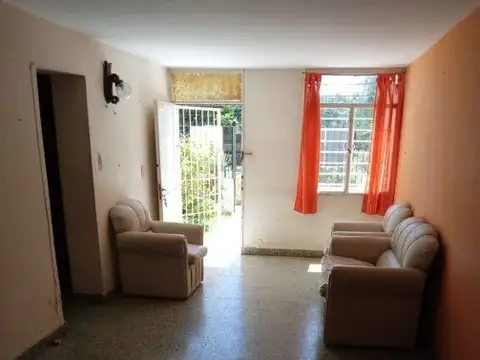 Casa en Venta en Berazategui, USD 55.000