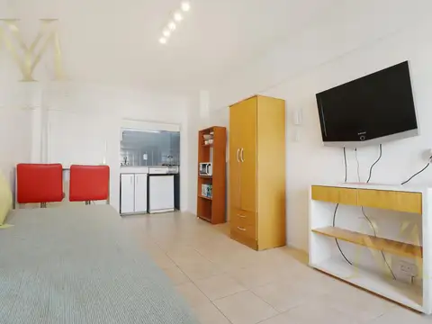 Avenida Hipólito Yrigoyen 1300