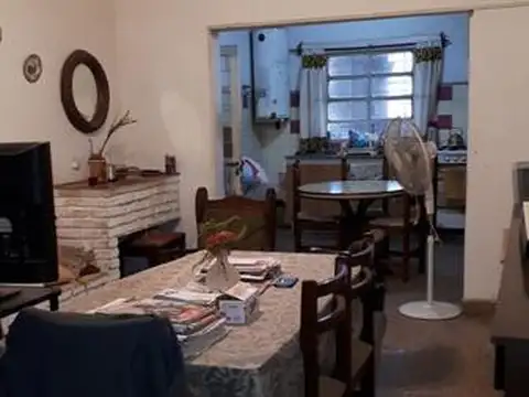 Los Lazaristas al 732