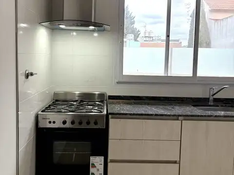 Depto Tipo Casa 3 ambientes con 1 baño