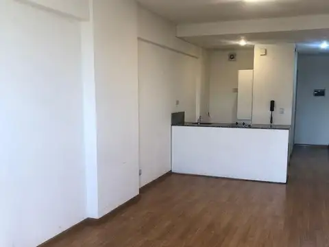 VENTA EXCELENTE MONOAMBIENTE VIVIENDA/ESTUDIO  CON AMENITIES EN EL CENTRO