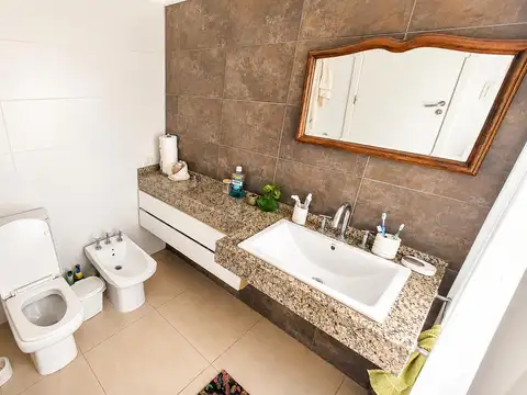 Casa en Venta - Calidad Constructiva - Sol Del Parana