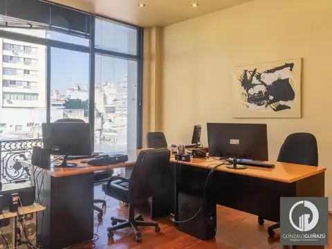 Oficina amplia luminosa en venta en el Centro de Rosario