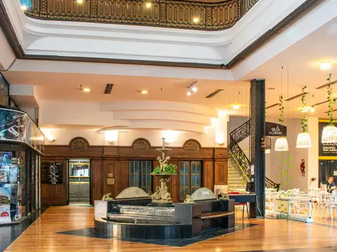 Oficina amplia luminosa en venta en el Centro de Rosario