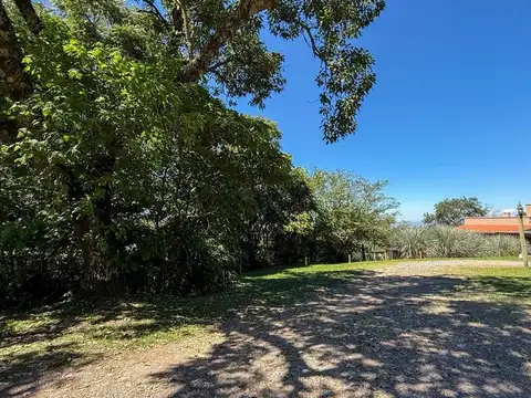 San Lorenzo. Barrio Privado Los Zarzos. Lote 100