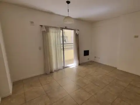 Departamento en Alquiler en Moron Sur, $ 450.000