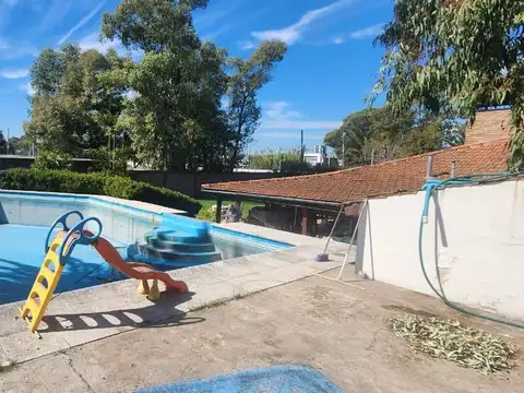 Casa 5 ambientes con 3 baños