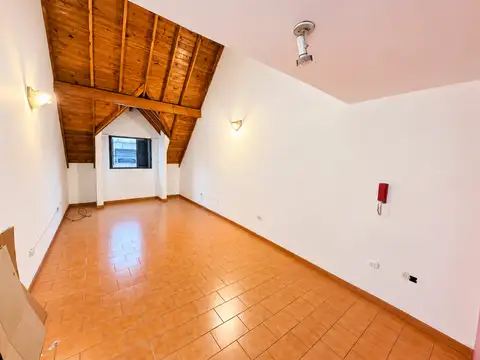 Monoambiente en alquiler para uso profesional en Castelar Norte
