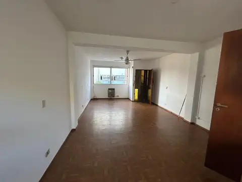 Departamento en Alquiler en Villa Ballester, $ 350.000