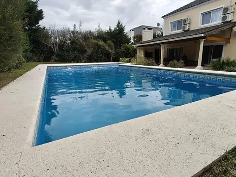 Casa en Alquiler de 3 dormitorios