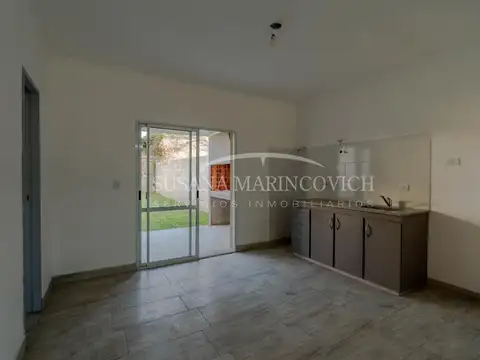 Casa 3 ambientes con 2 baños