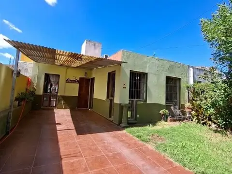 VENTA CASA 2 DORMITORIOS LOS BOULEVARES CORDOBA