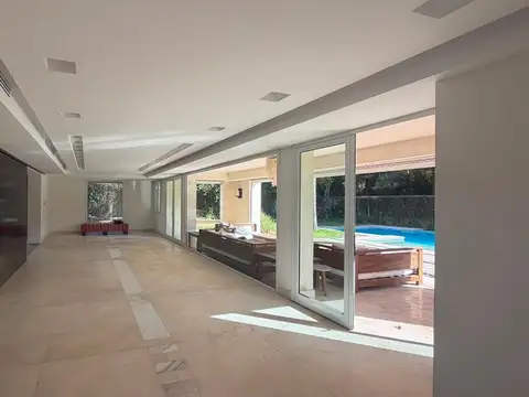 Casa en Venta en Acassuso Libertador  /  Solis, USD 2.300.000
