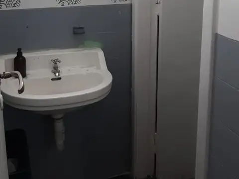 Oficina 4 ambientes con 1 baño