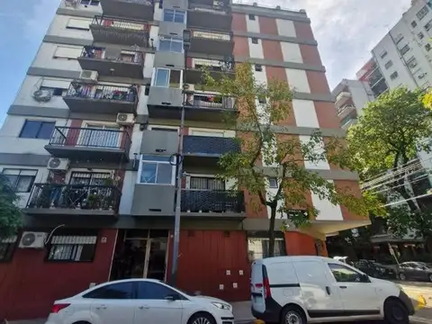 3 Ambientes Amplios Planta Baja al frente c/ Patio