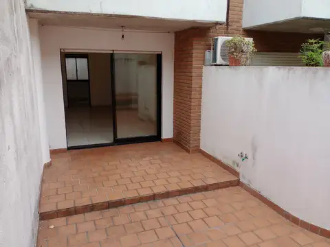 DEPARTAMENTO  2 AMB PLANTA BAJA CON PATIO SAN FERNANDO CENTRO