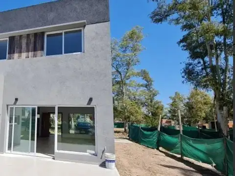 Casa en Venta en Alvarez Del Bosque, USD 175.000