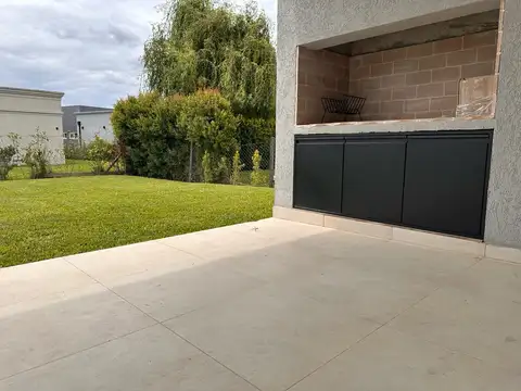 Casa en Alquiler de 3 dormitorios